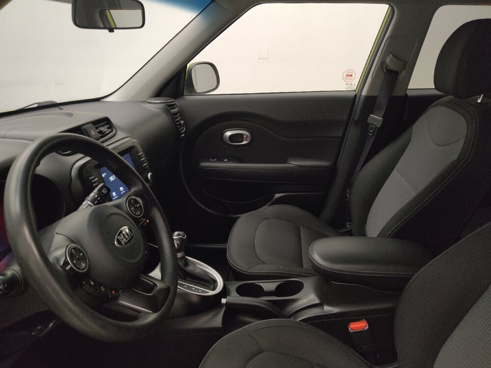 2019 Kia Soul in Des Moines, IA 50310 - 18101756 17