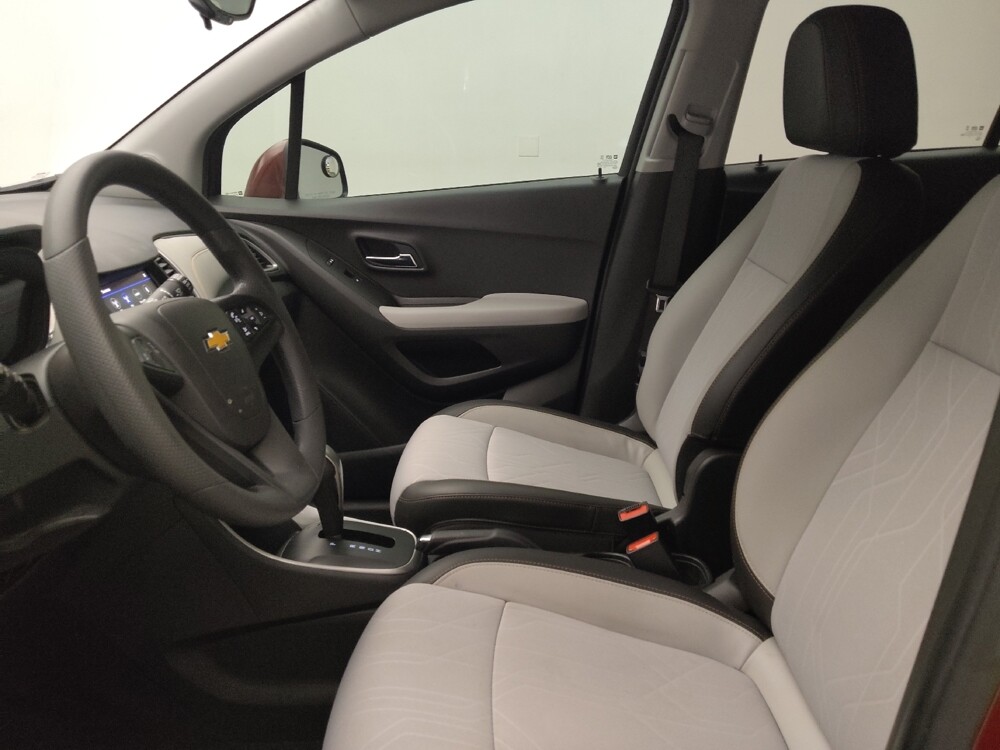 2021 Chevrolet Trax in Lombard, IL 60148 - 18101762 17