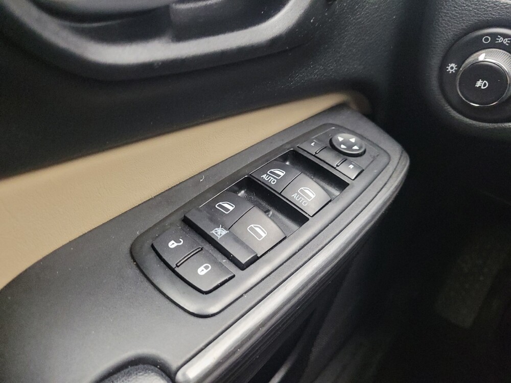 2015 Jeep Cherokee in Taylor, MI 48180 - 18101764 27