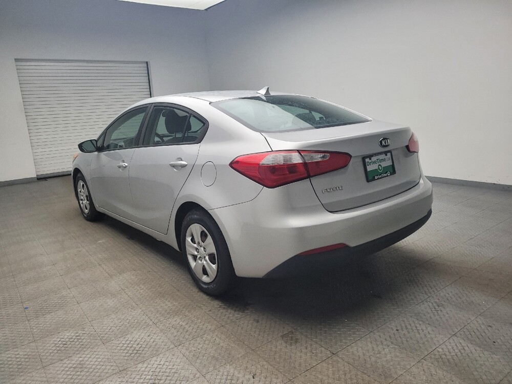 2016 Kia Forte in St. Louis, MO 63125 - 18101766 5