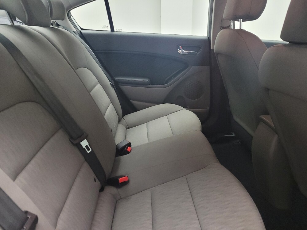 2016 Kia Forte in St. Louis, MO 63125 - 18101766 19