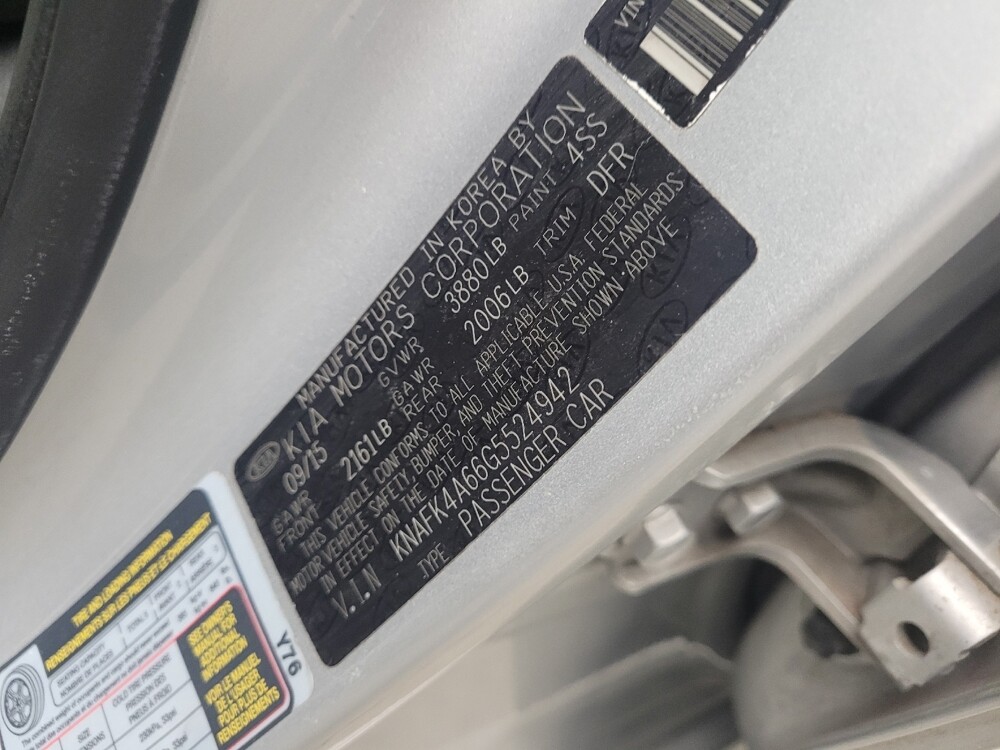 2016 Kia Forte in St. Louis, MO 63125 - 18101766 33