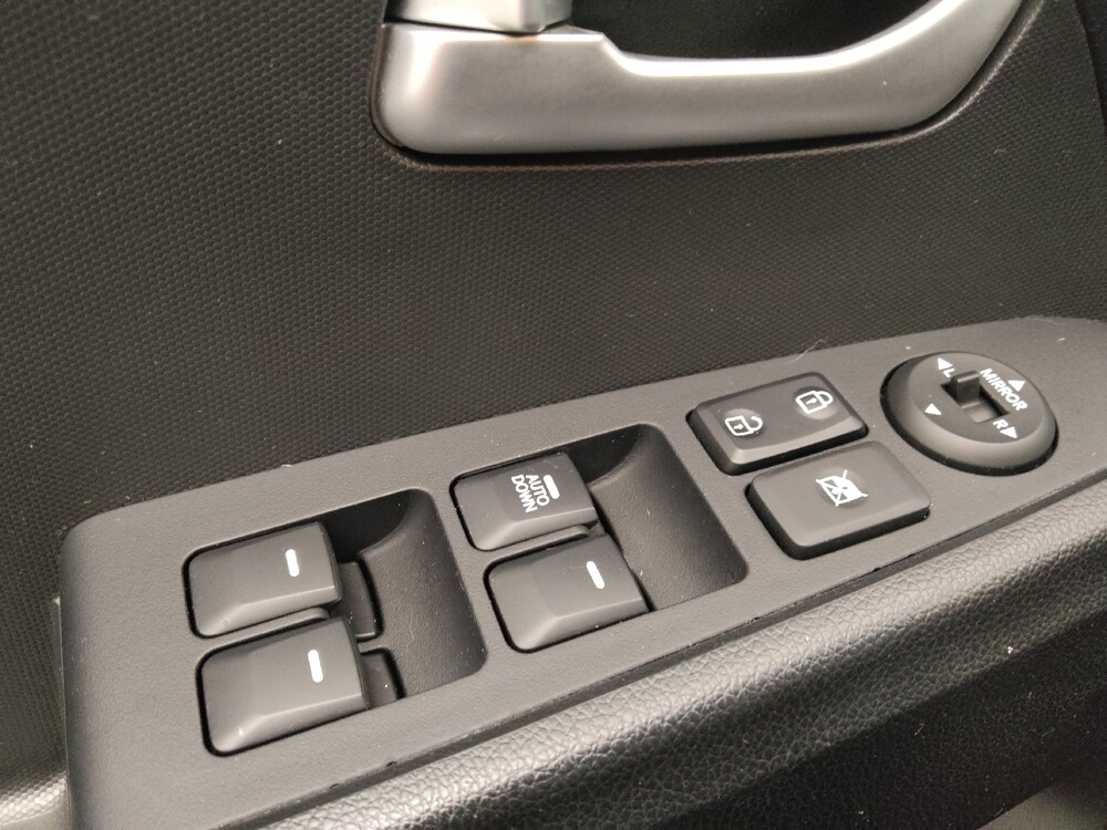 2013 Kia Sportage in Des Moines, IA 50310 - 18101775 27