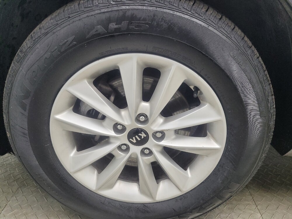 2019 Kia Sorento in Mishawaka, IN 46545 - 18101776 31