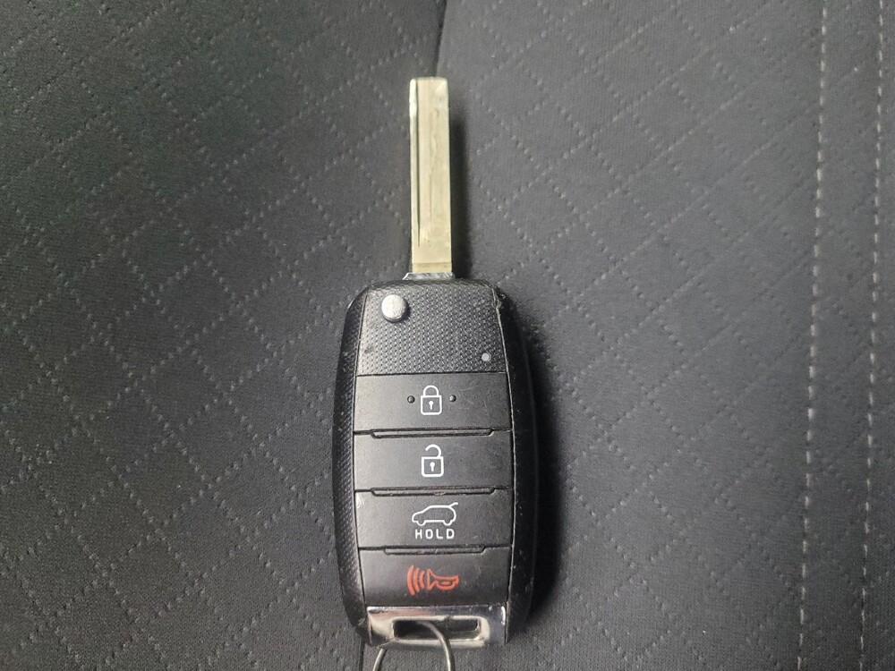 2019 Kia Sorento in Mishawaka, IN 46545 - 18101776 32