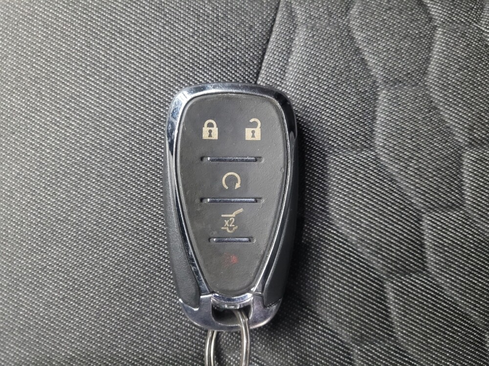 2020 Chevrolet Equinox in Highland, IN 46322 - 18101777 32