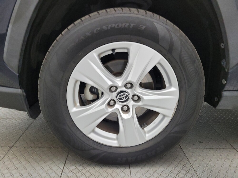 2021 Toyota RAV4 in Phoenix, AZ 85015 - 18101782 31