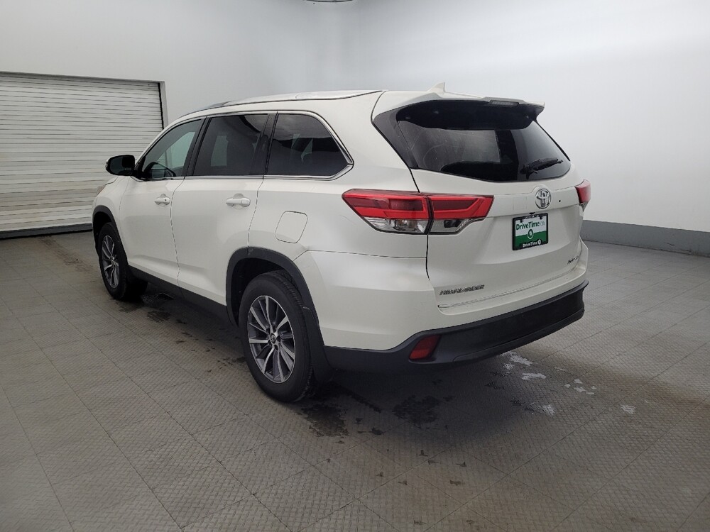 2019 Toyota Highlander in New Castle, DE 19720 - 18101784 5