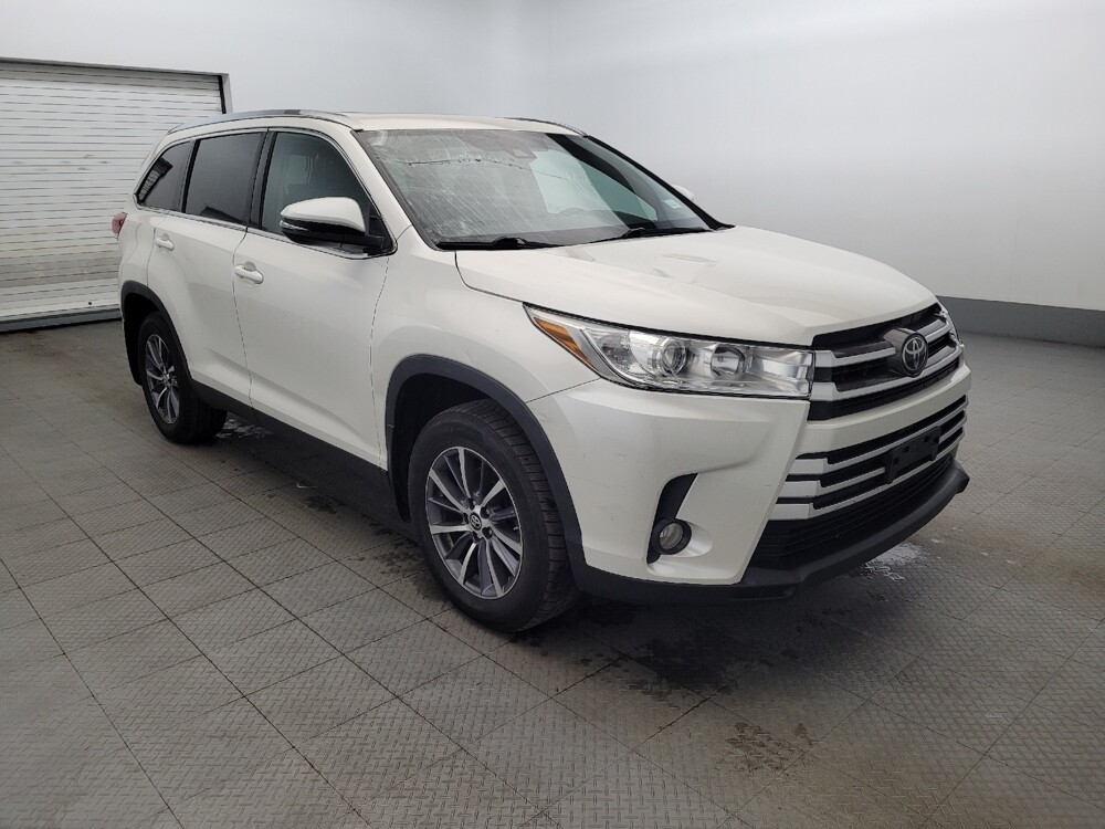 2019 Toyota Highlander in New Castle, DE 19720 - 18101784 13