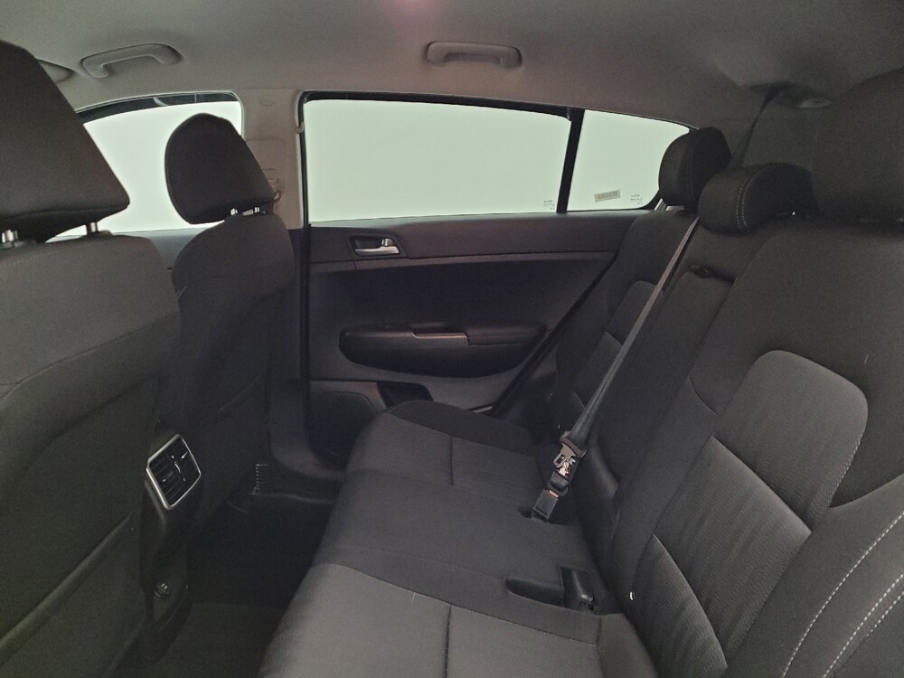 2021 Kia Sportage in Miamisburg, OH 45342 - 18101785 18