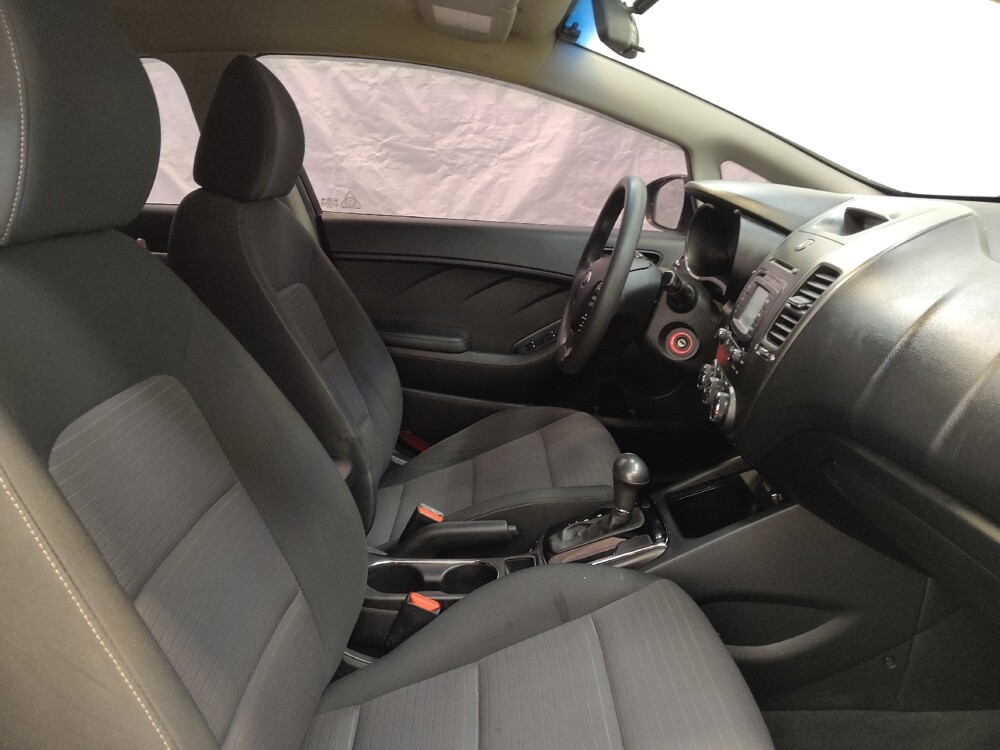 2017 Kia Forte in Fairfield, OH 45014 - 18101786 21