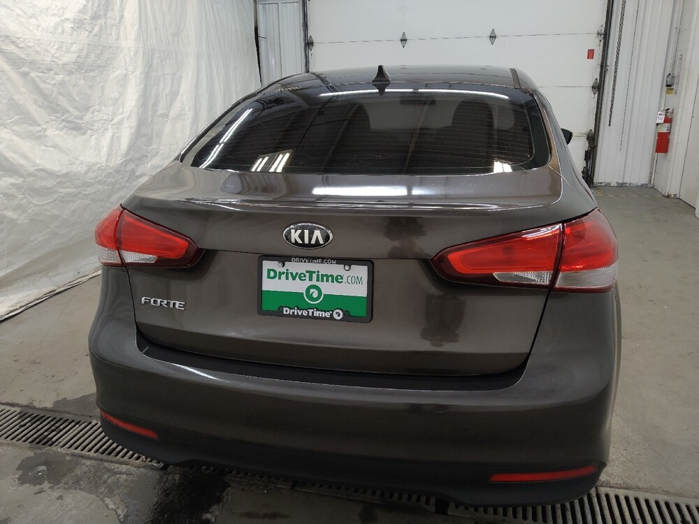 2017 Kia Forte in Fairfield, OH 45014 - 18101786 7