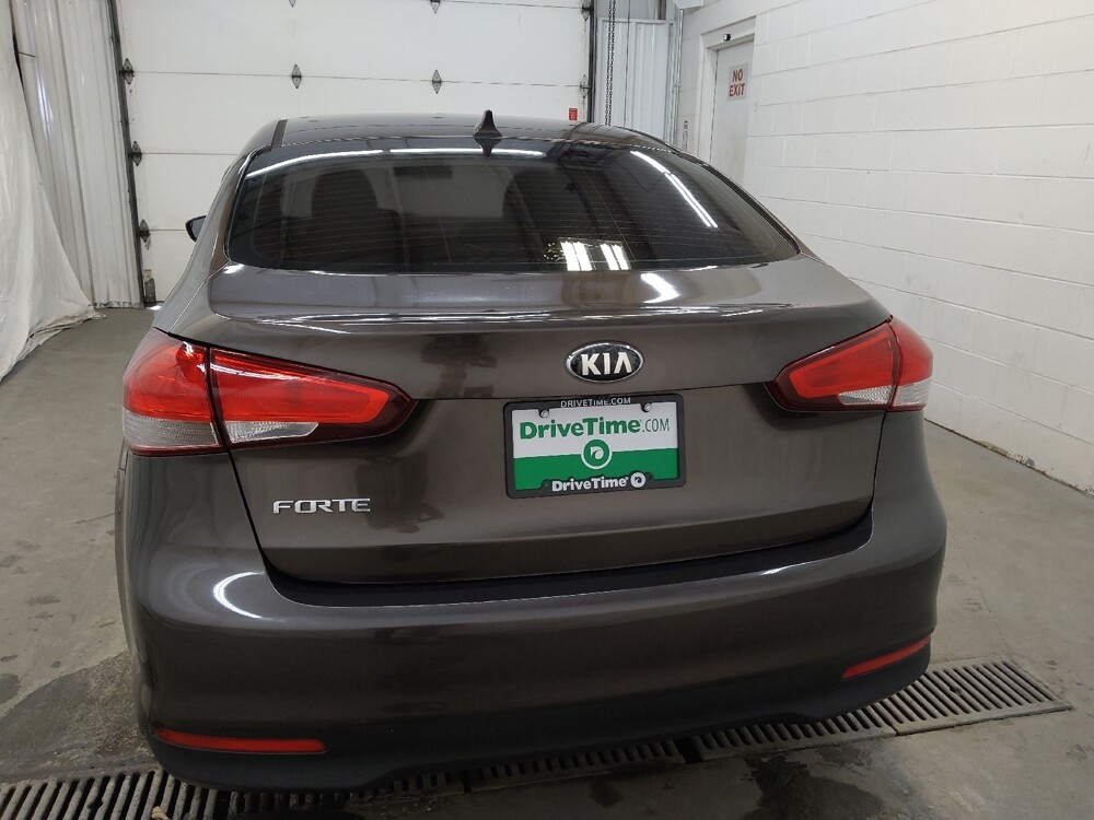 2017 Kia Forte in Fairfield, OH 45014 - 18101786 6