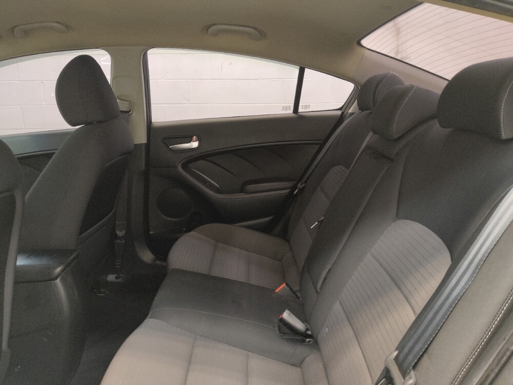 2017 Kia Forte in Fairfield, OH 45014 - 18101786 18