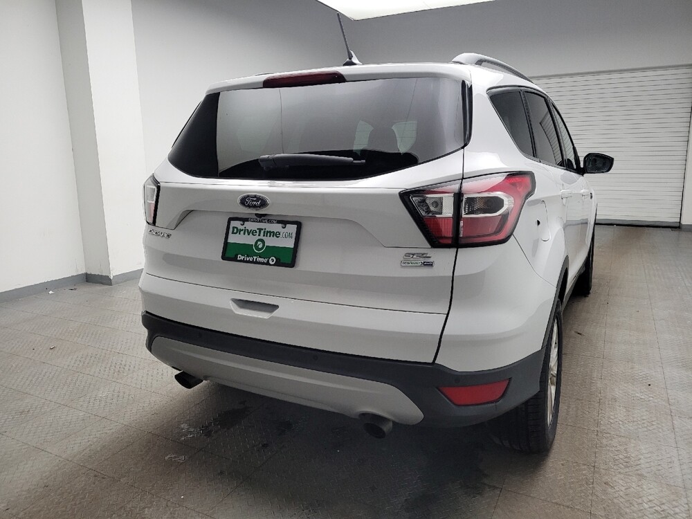 2018 Ford Escape in Taylor, MI 48180 - 18101789 7