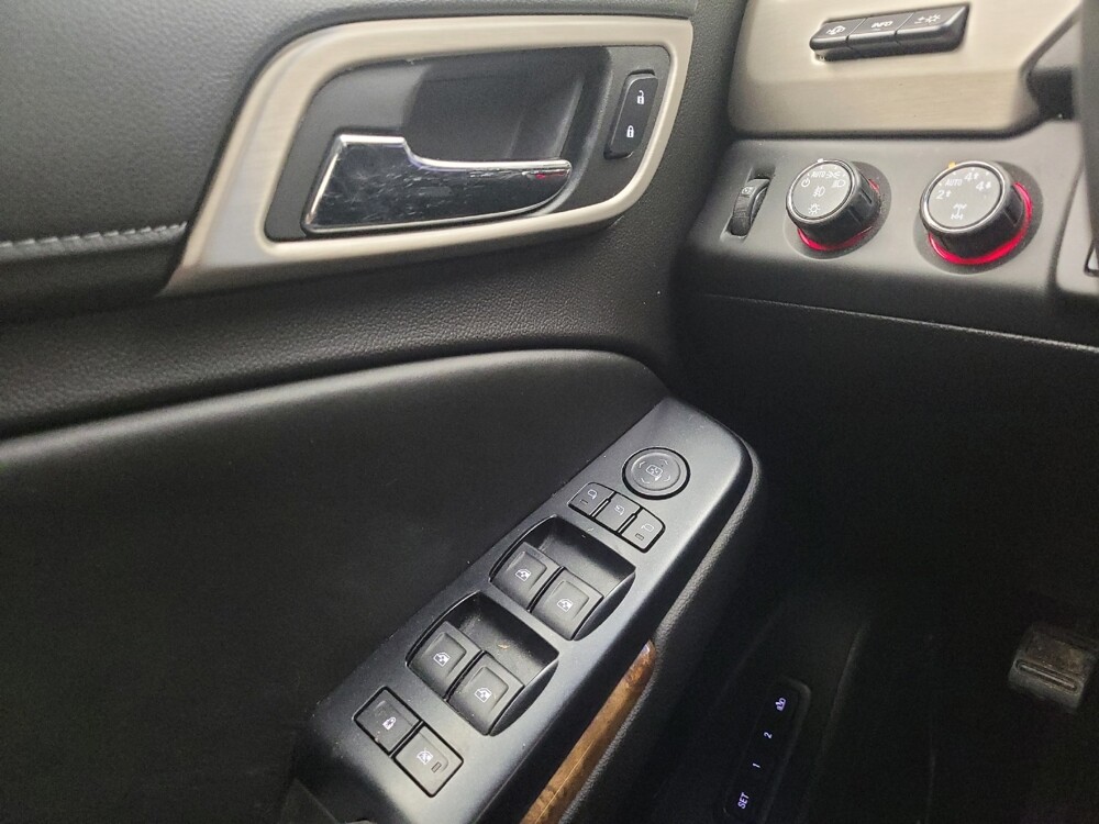 2015 GMC Yukon XL in Taylor, MI 48180 - 18101795 27