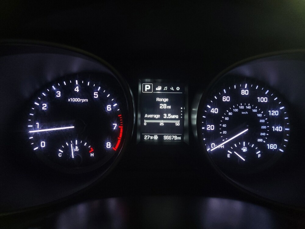 2018 Hyundai Santa Fe in Jackson, MS 39211 - 18101812 23