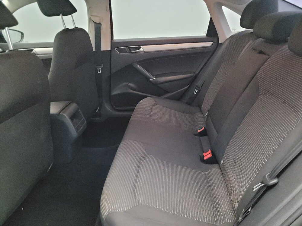 2017 Volkswagen Passat in Orlando, FL 32808 - 18101834 18