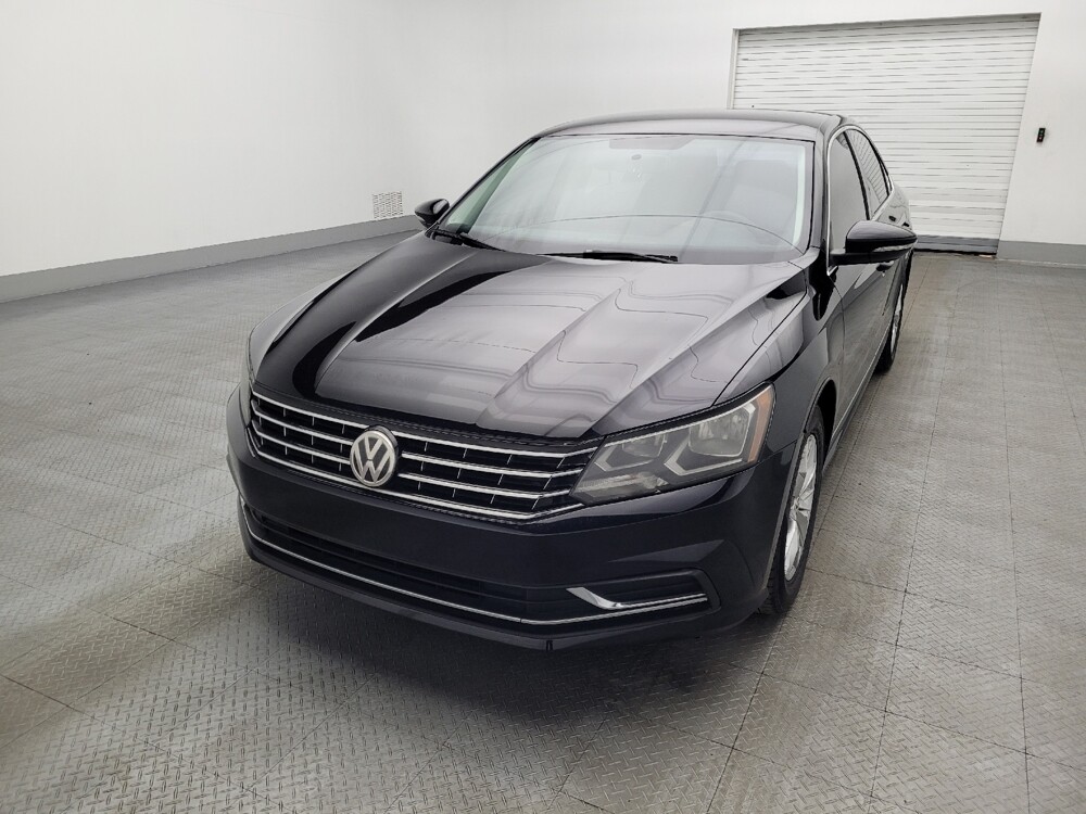 2017 Volkswagen Passat in Orlando, FL 32808 - 18101834 15