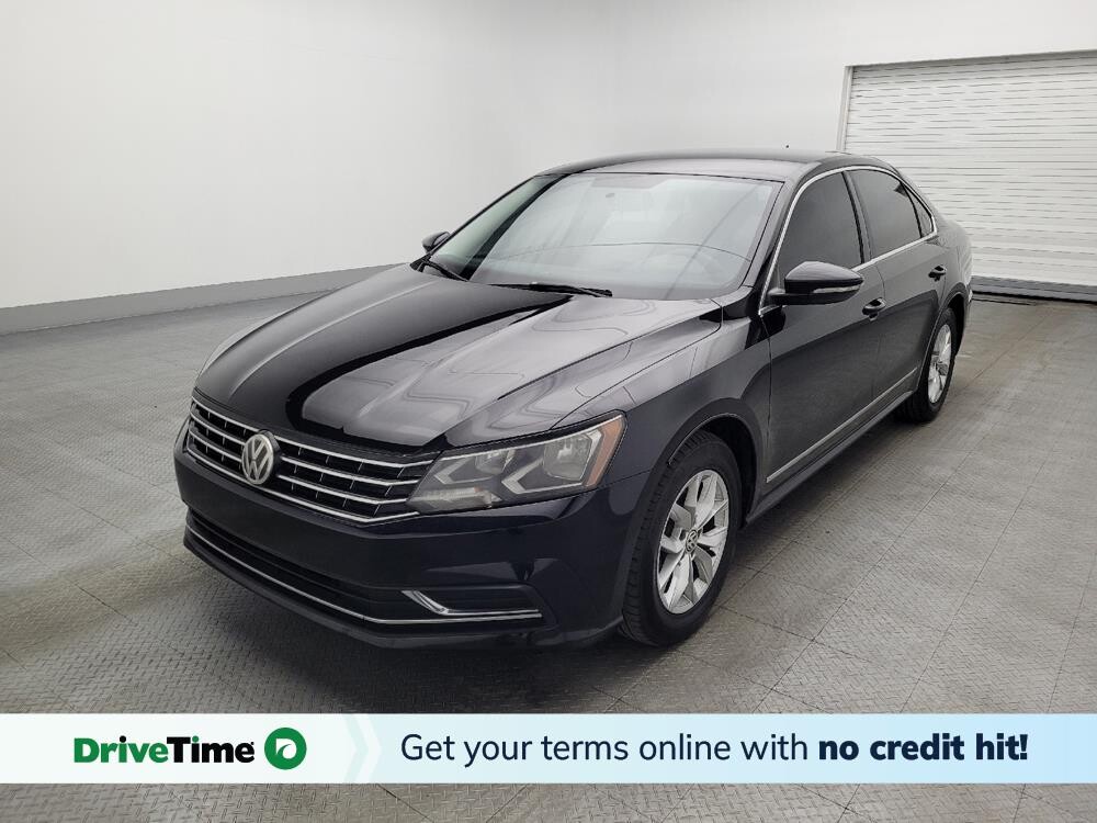 2017 Volkswagen Passat in Orlando, FL 32808 - 18101834