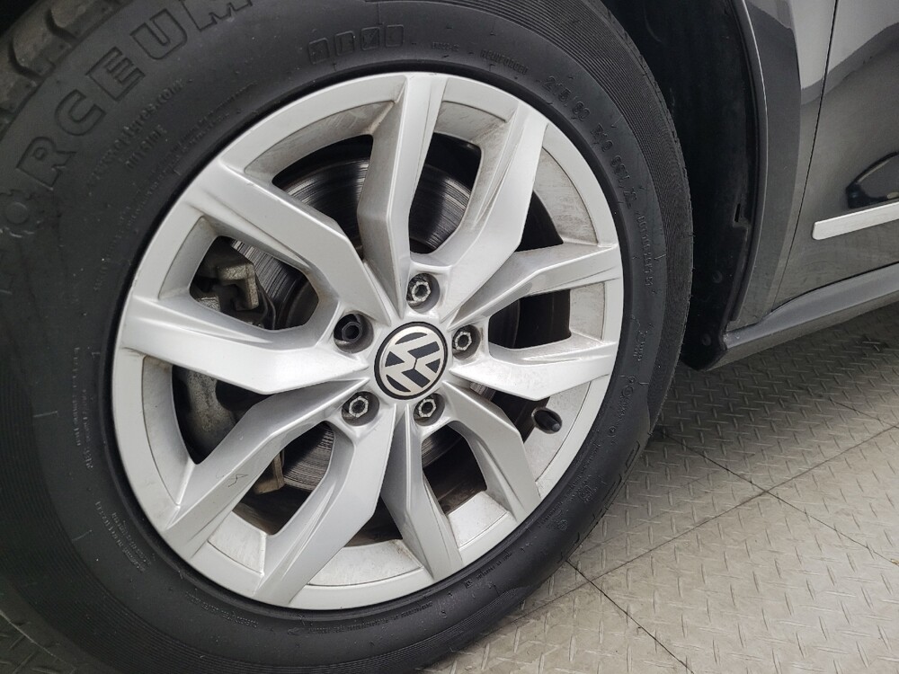 2017 Volkswagen Passat in Orlando, FL 32808 - 18101834 31