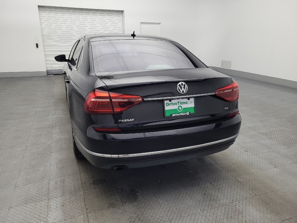 2017 Volkswagen Passat in Orlando, FL 32808 - 18101834 6