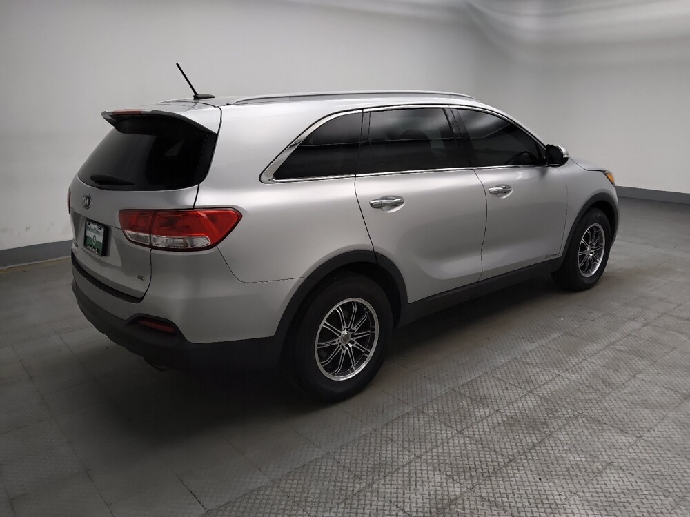 2018 Kia Sorento in Lombard, IL 60148 - 18101844 10