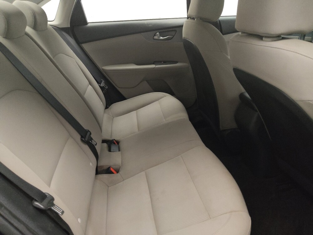 2020 Kia Forte in Midlothian, IL 60445 - 18101847 19