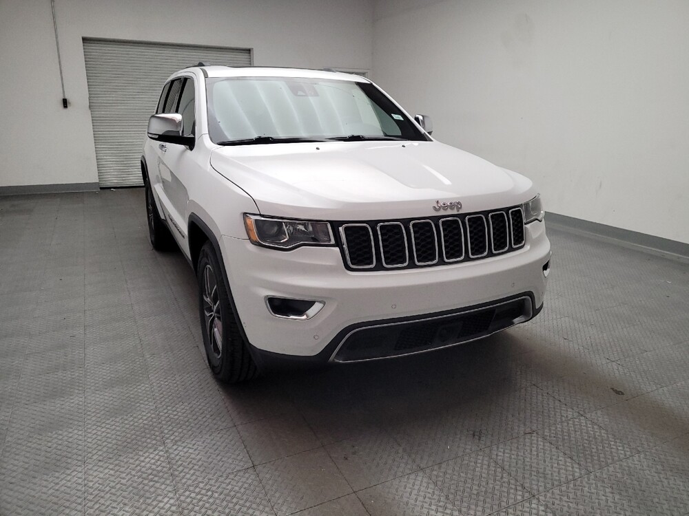 2018 Jeep Grand Cherokee in Montclair, CA 91763 - 18101852 14