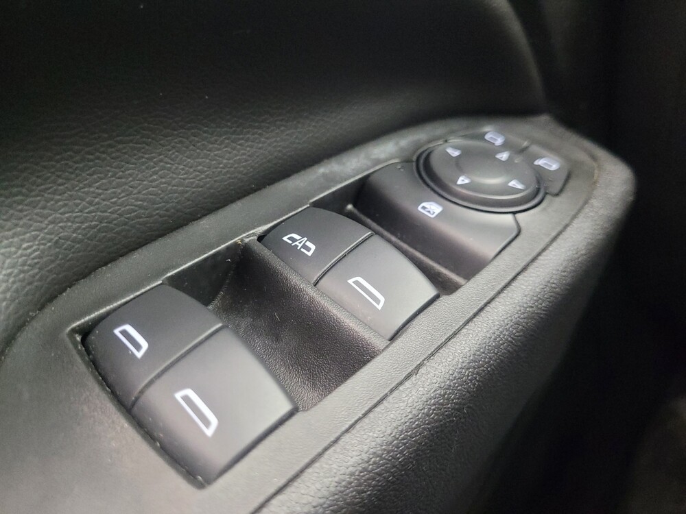 2021 Chevrolet Equinox in Mishawaka, IN 46545 - 18101868 27