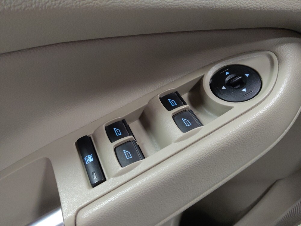 2018 Ford Escape in Glendale, AZ 85301 - 18101869 27