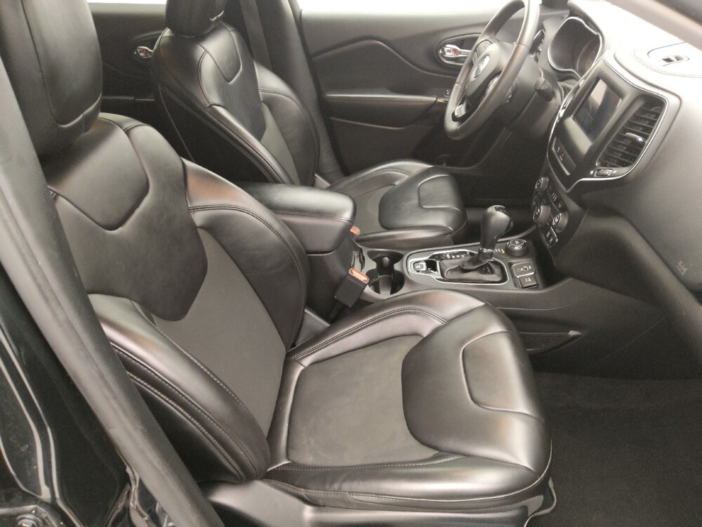 2020 Jeep Cherokee in Gladstone, MO 64118 - 18101877 21