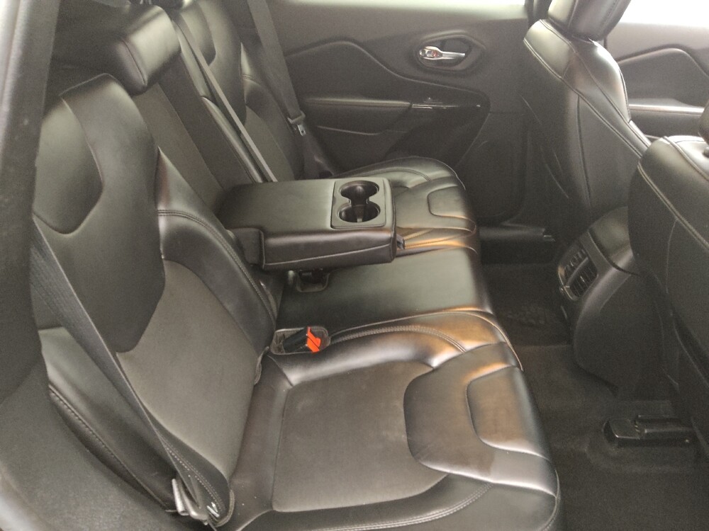 2020 Jeep Cherokee in Gladstone, MO 64118 - 18101877 19