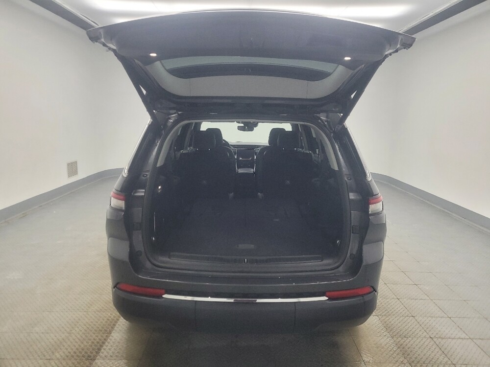 2022 Jeep Grand Cherokee L in Indianapolis, IN 46219 - 18101883 29