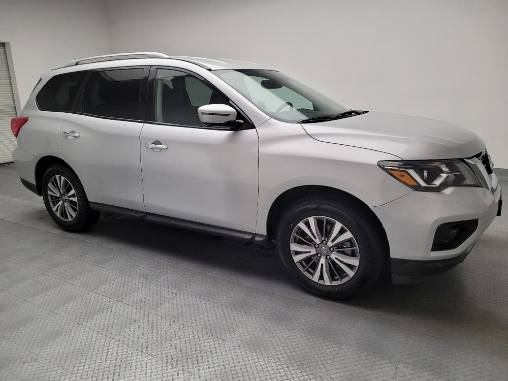 2019 Nissan Pathfinder in Riverside, CA 92504 - 18101884 11