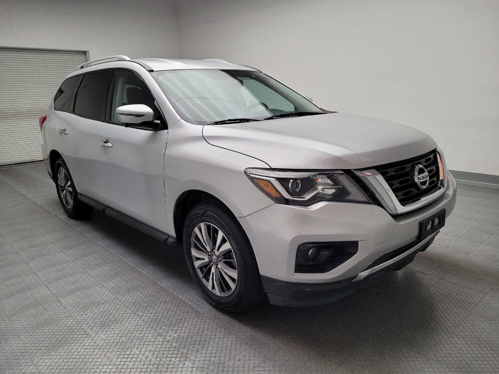 2019 Nissan Pathfinder in Riverside, CA 92504 - 18101884 13