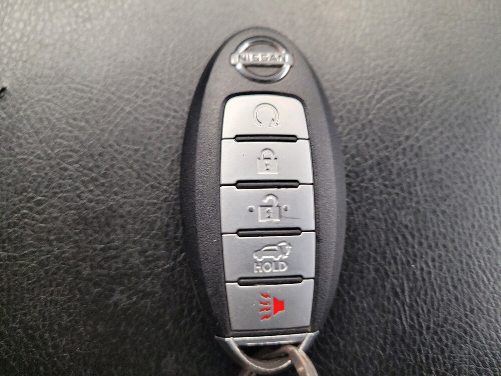 2019 Nissan Pathfinder in Riverside, CA 92504 - 18101884 32