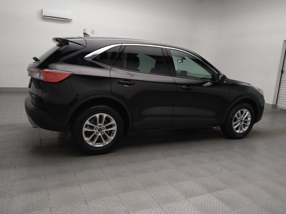 2022 Ford Escape in Lewisville, TX 75067 - 18101887 10