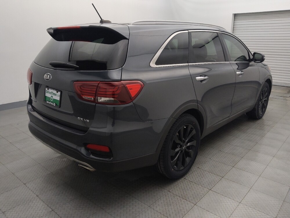 2020 Kia Sorento in Houston, TX 77034 - 18101895 9