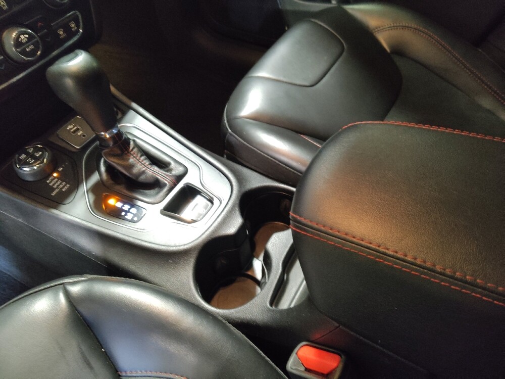 2019 Jeep Cherokee in Gainesville, FL 32609 - 18101909 26