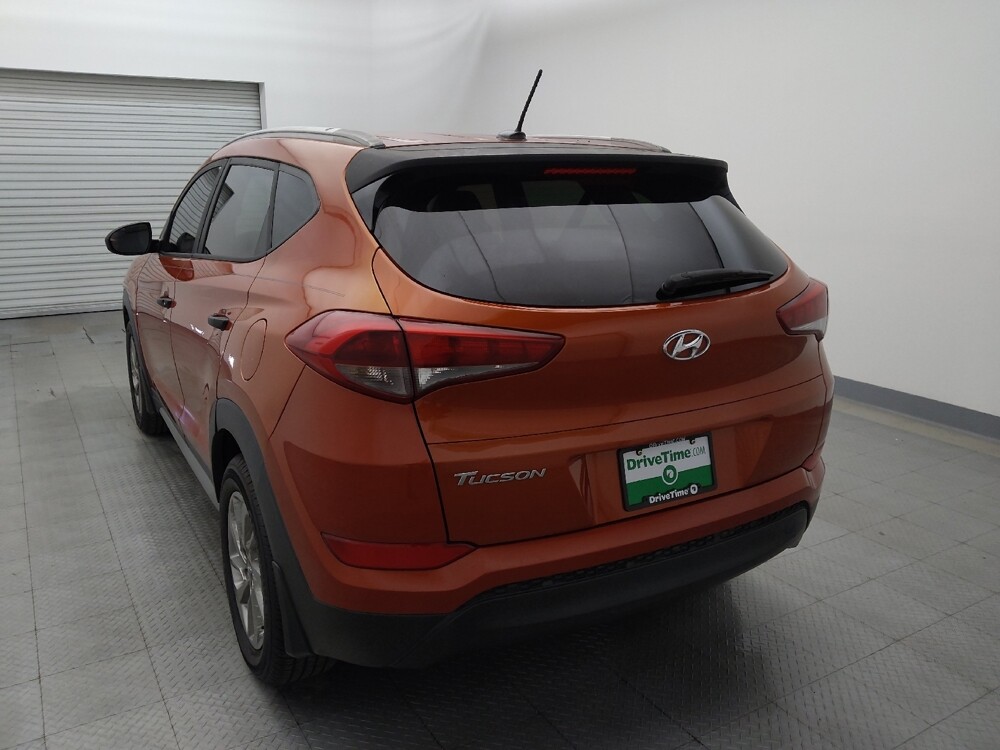 2017 Hyundai Tucson in Houston, TX 77074 - 18101911 6