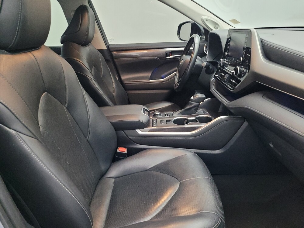 2020 Toyota Highlander in Savannah, GA 31419 - 18101920 21