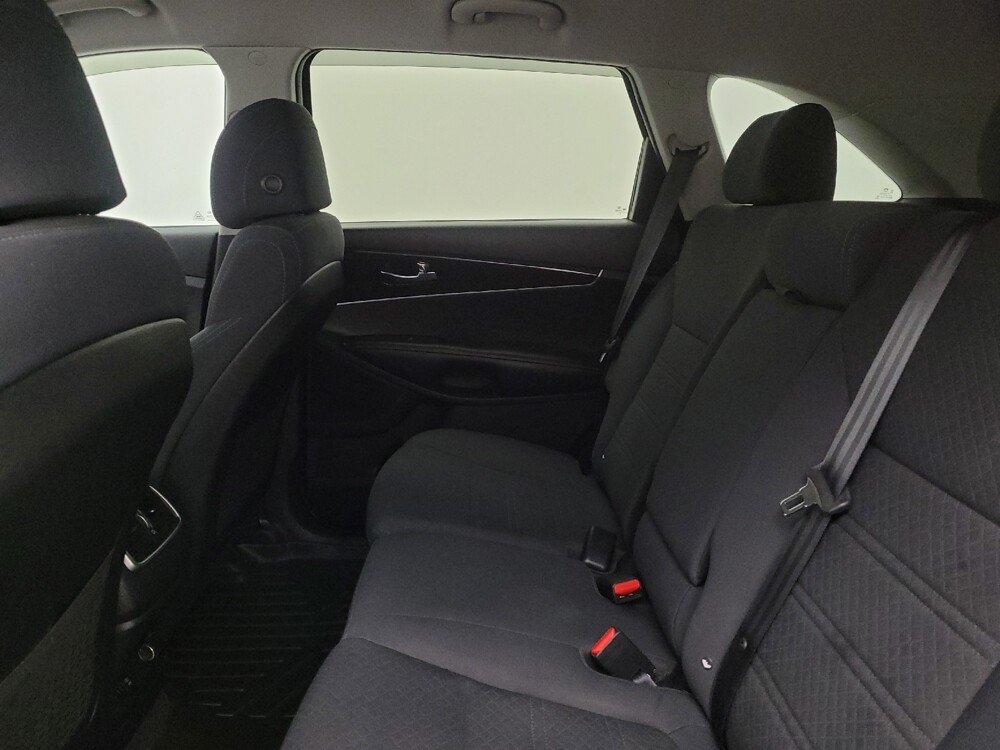 2017 Kia Sorento in Maple Heights, OH 44137 - 18101925 18