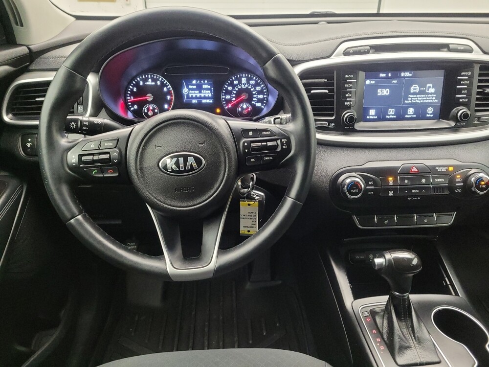2017 Kia Sorento in Maple Heights, OH 44137 - 18101925 22