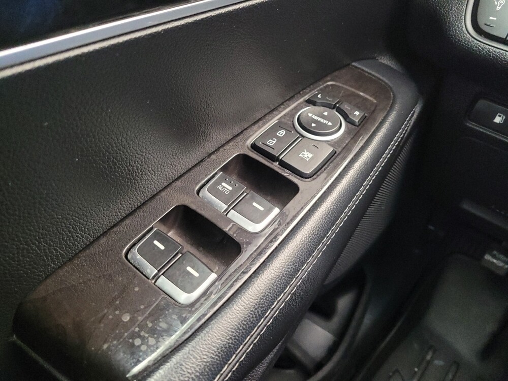 2017 Kia Sorento in Maple Heights, OH 44137 - 18101925 27