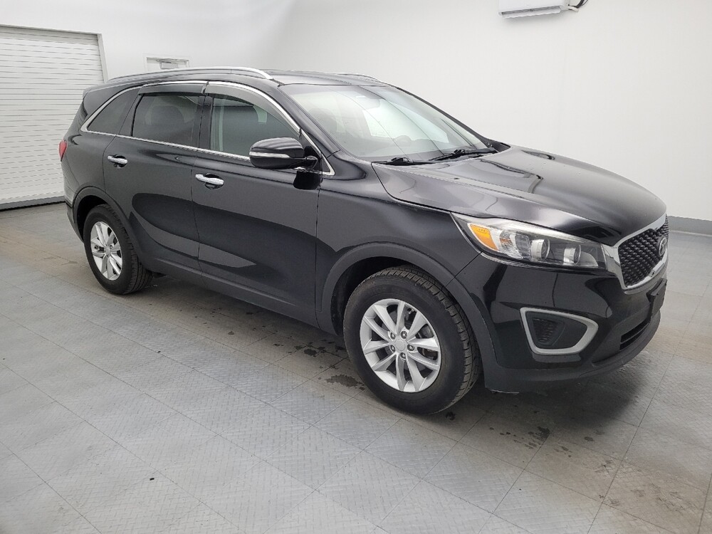 2017 Kia Sorento in Maple Heights, OH 44137 - 18101925 11