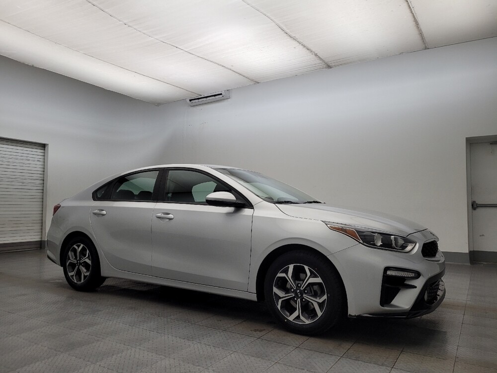 2020 Kia Forte in Glendale, AZ 85301 - 18101927 11