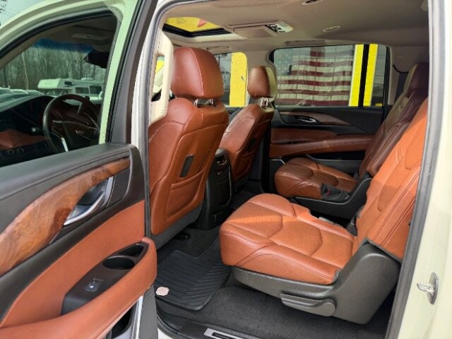 2015 Cadillac Escalade ESV in Indianapolis, IN 46222-4002 - 18101939 10