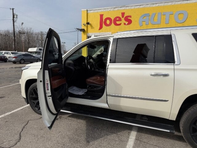 2015 Cadillac Escalade ESV in Indianapolis, IN 46222-4002 - 18101939 6