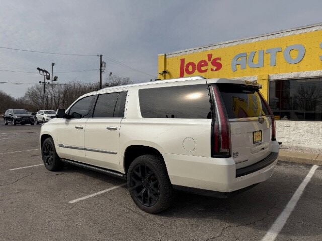 2015 Cadillac Escalade ESV in Indianapolis, IN 46222-4002 - 18101939 5